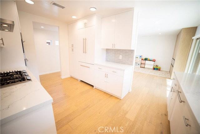 4935 Ocean View Blvd - Photo 4 of 8