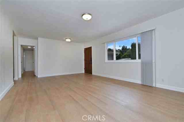 7006 Helmsdale Rd - Photo 2 of 8