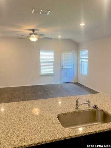 404 Chaco Loop - Photo 5 of 18