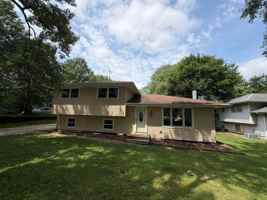 featured image of 3S478 Winfield Rd