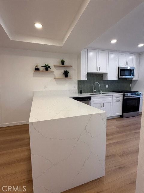 1137 N Maryland Ave #5 - Photo 4 of 8