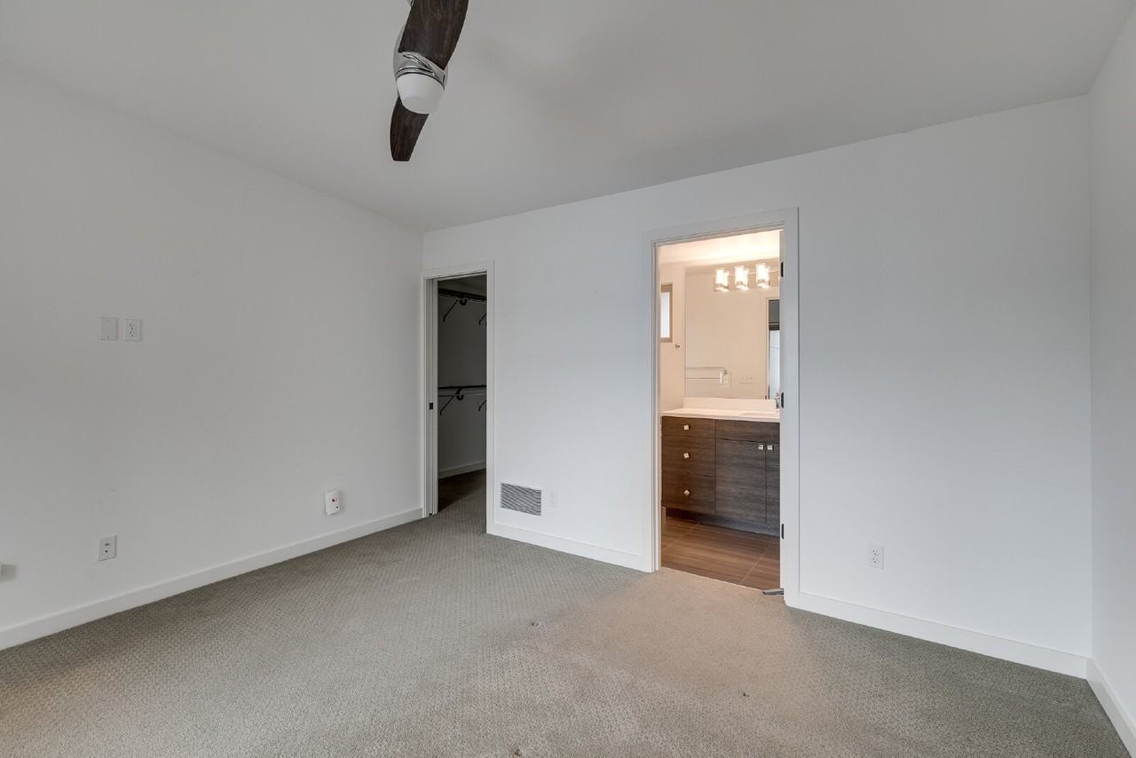 2421 Nw 61st St - Photo 6 of 17