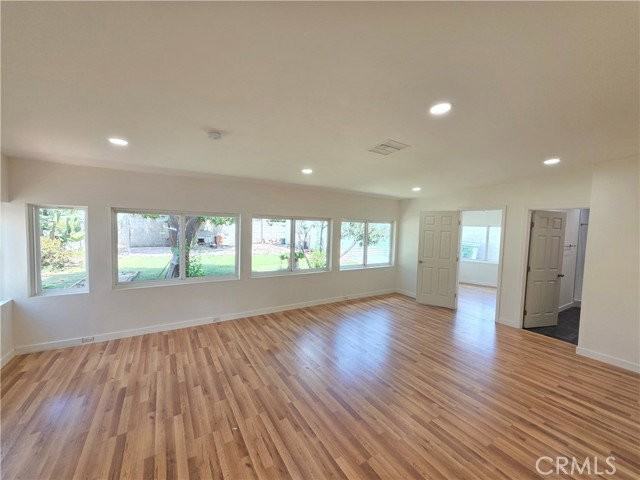 8834 Stansbury Ave - Photo 3 of 8