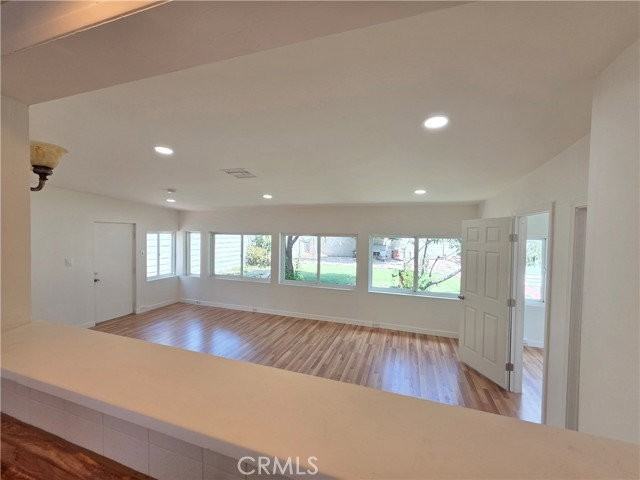 8834 Stansbury Ave - Photo 7 of 8