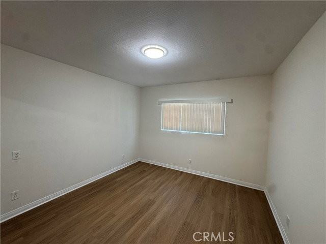 1130 Spazier Ave - Photo 7 of 8