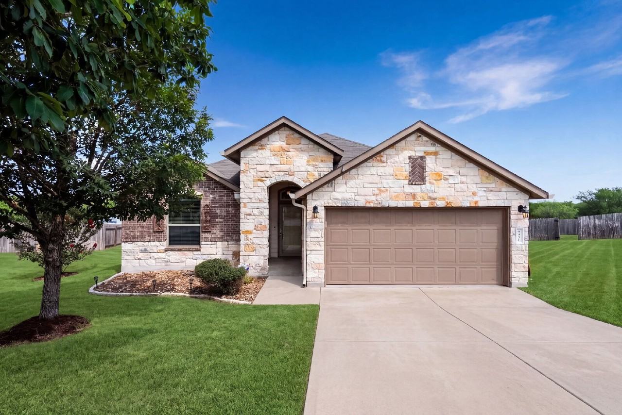 6097 Heron Dr - Photo 2 of 50
