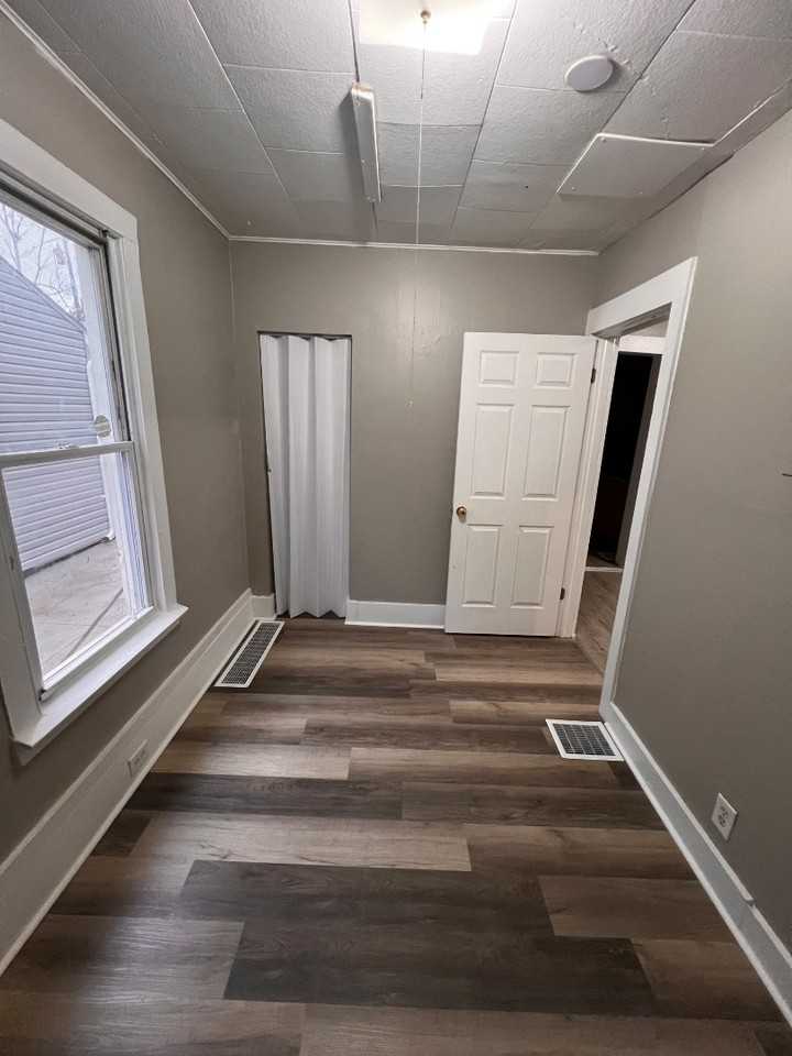 2177 W 81st St - Photo 4 of 15
