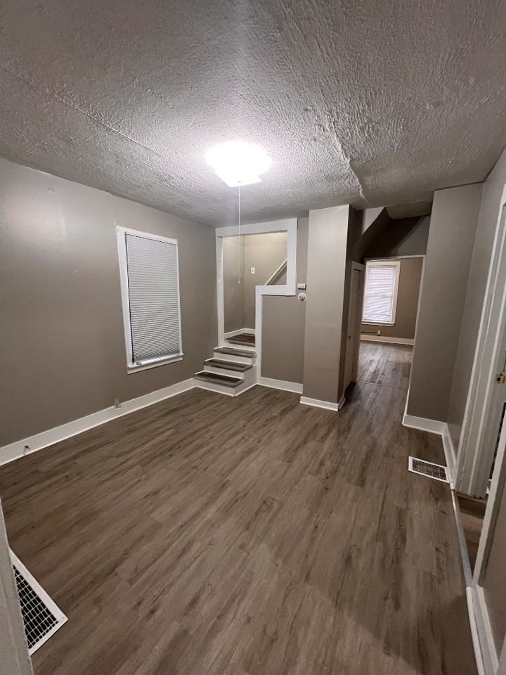 2177 W 81st St - Photo 6 of 15