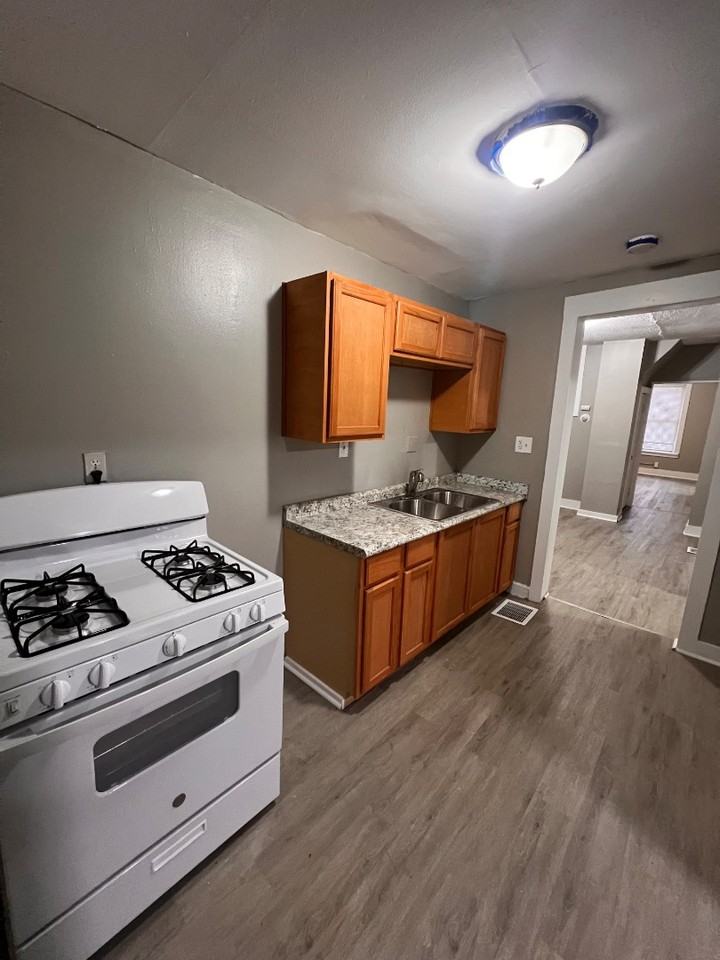2177 W 81st St - Photo 7 of 15