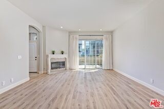 11603 Mississippi Ave - Photo 3 of 8