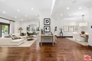 2108 San Ysidro Dr - Photo 4 of 8