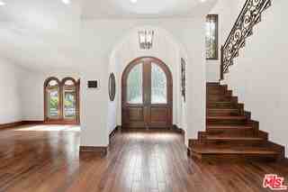 2108 San Ysidro Dr - Photo 7 of 8