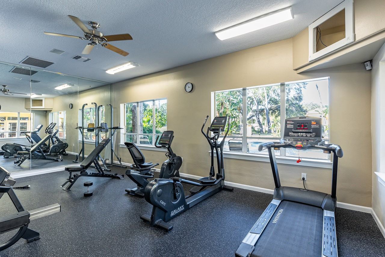 5604 Pinnacle Heights Cir #305 - Photo 3 of 16