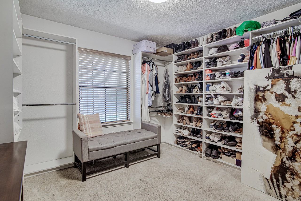 6112 Farmingdale Dr - Photo 5 of 26