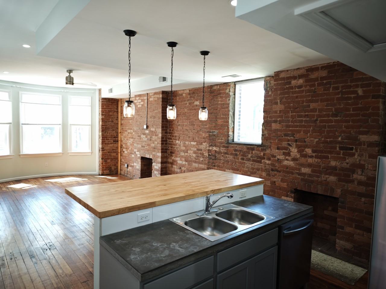 836 York St #2 - Photo 2 of 11