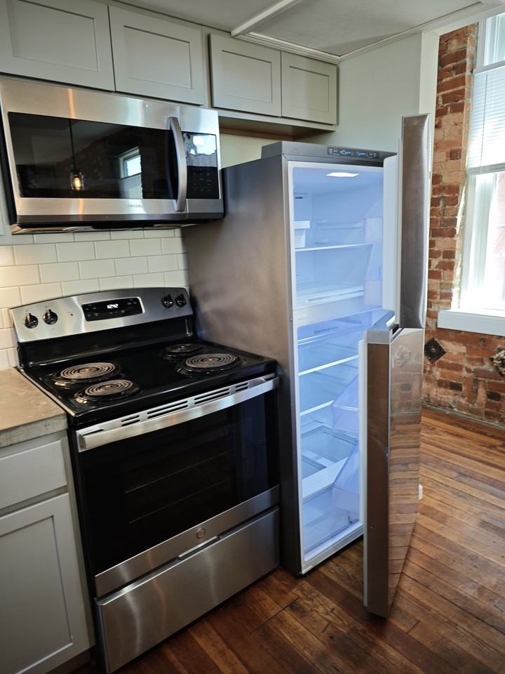 836 York St #2 - Photo 4 of 11