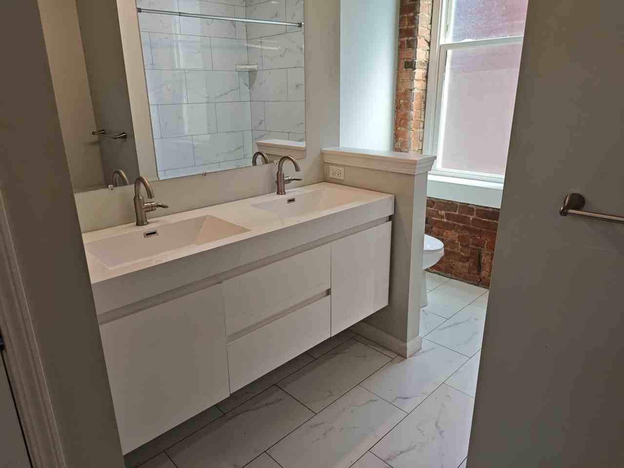 836 York St #2 - Photo 5 of 11