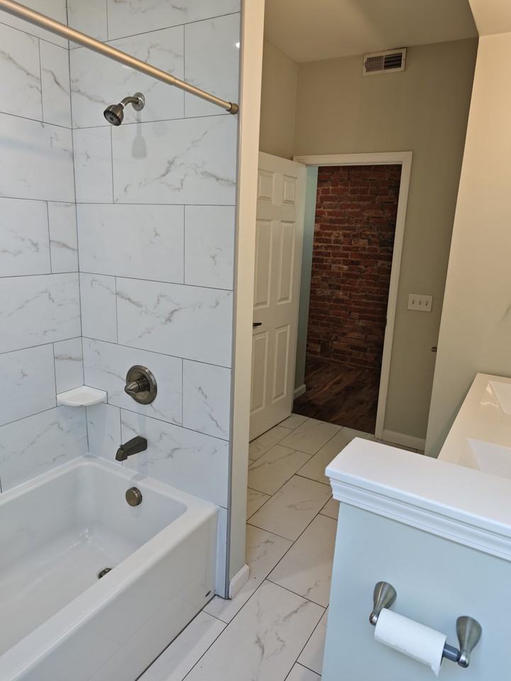 836 York St #2 - Photo 6 of 11