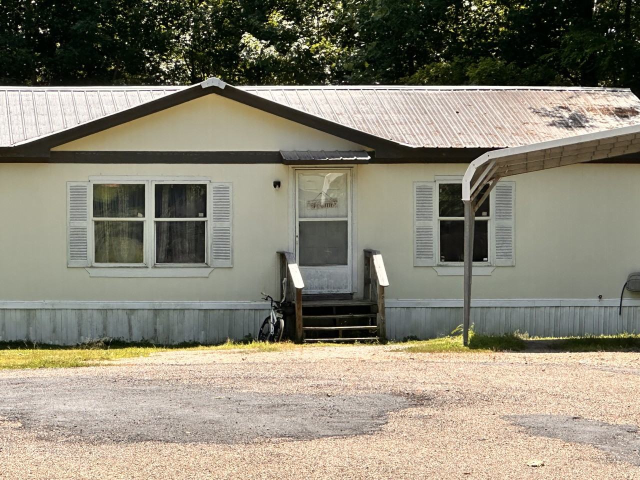 284 Baywood Trl - Photo 3 of 8