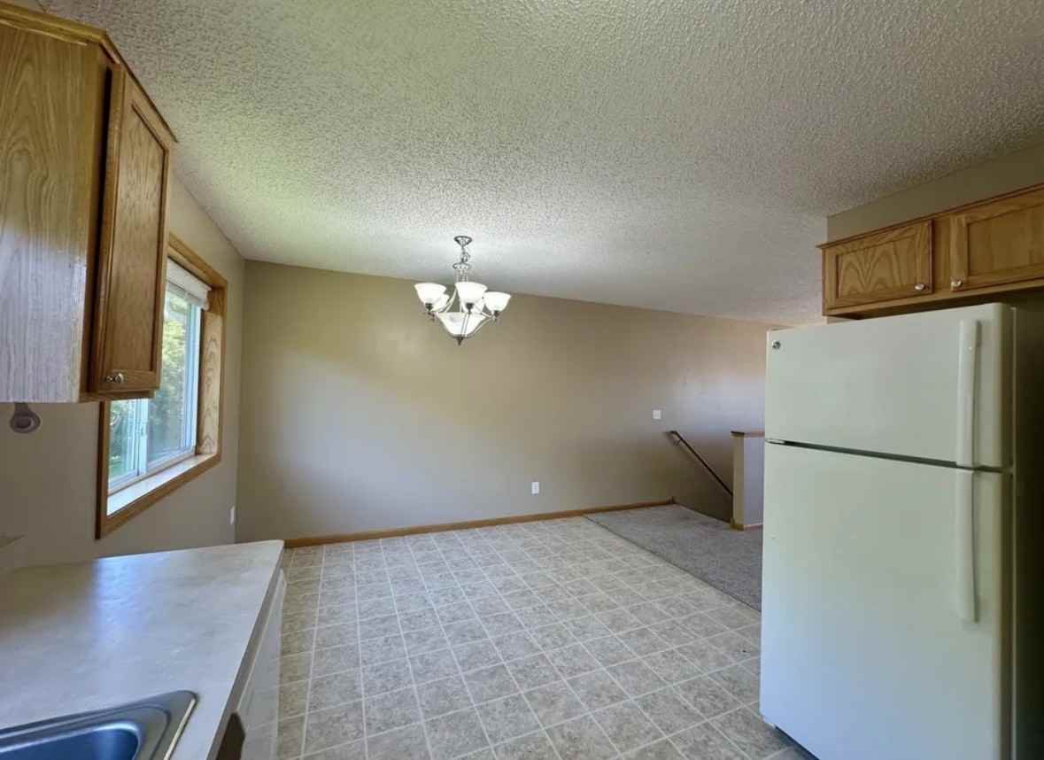 6960 91st St Ne - Photo 7 of 17