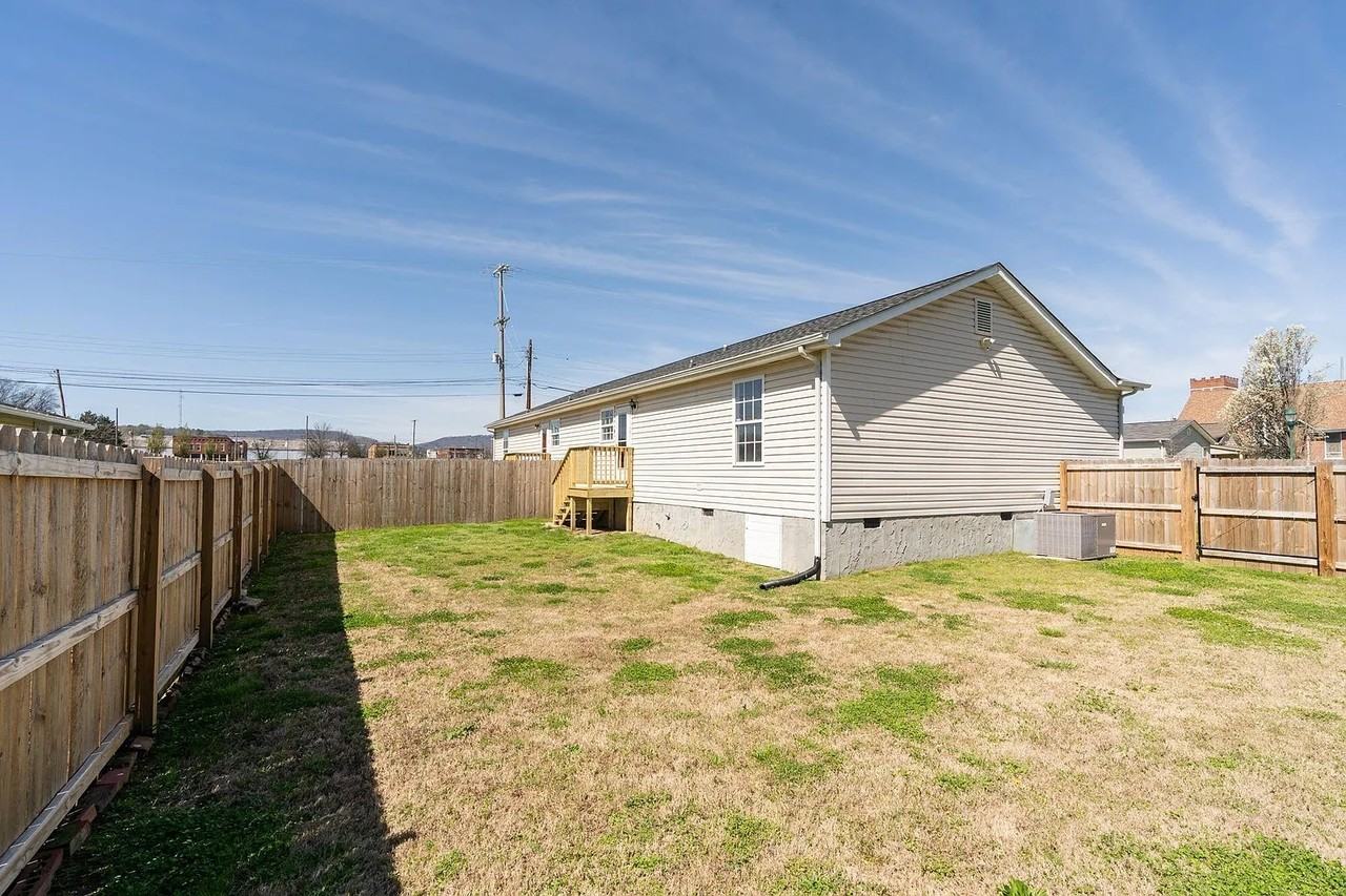 121 W 26th St - Photo 2 of 12