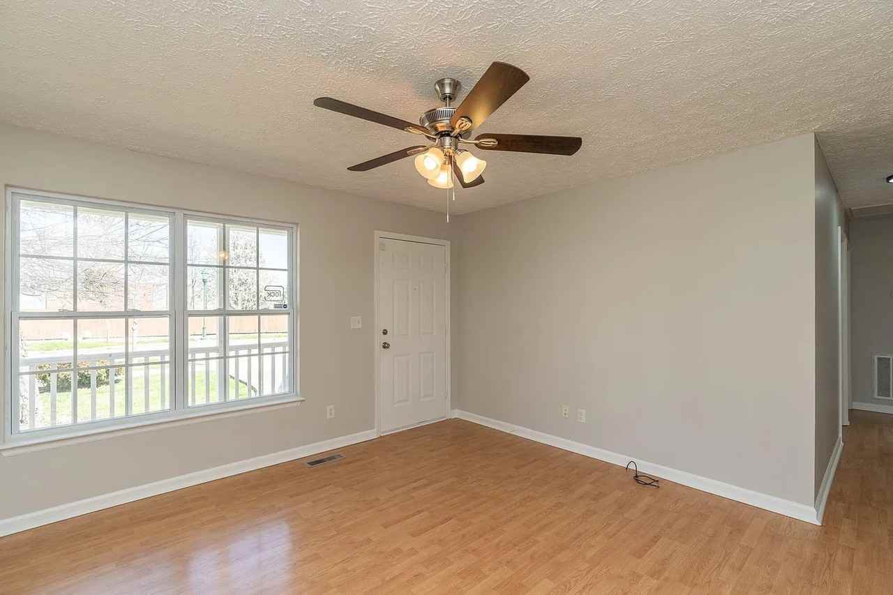 121 W 26th St - Photo 5 of 12