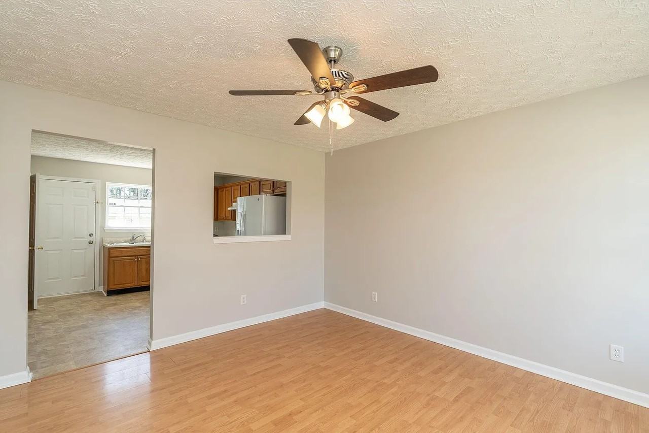 121 W 26th St - Photo 6 of 12