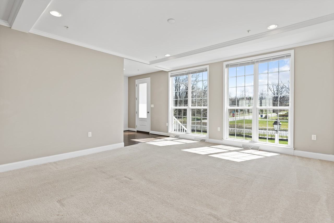 1414 Ann Ln - Photo 4 of 27