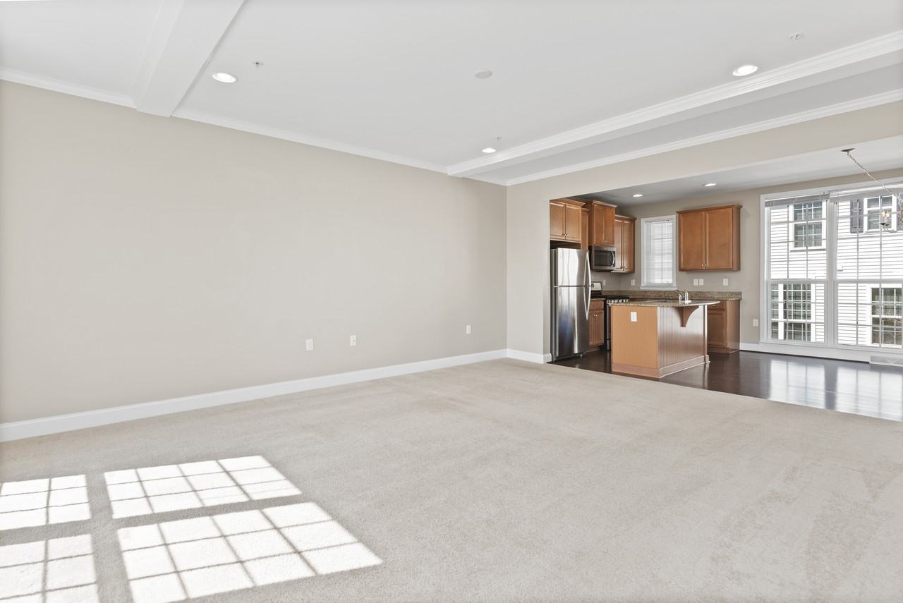 1414 Ann Ln - Photo 7 of 27