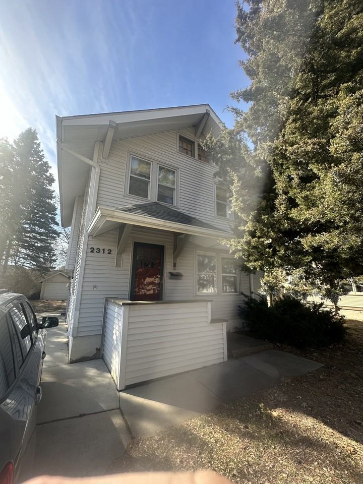 2312 Knapp St - Photo 2 of 19