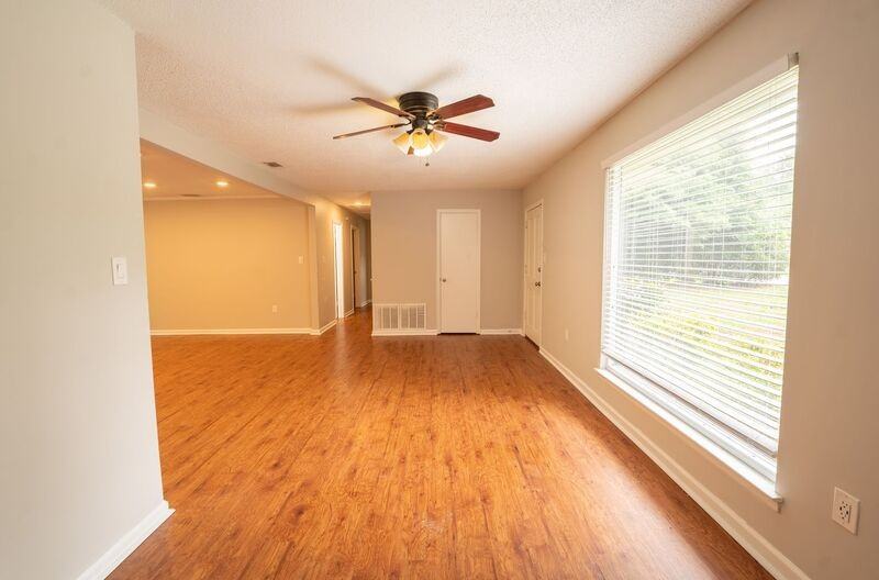 35 Sandpiper Rd - Photo 7 of 33