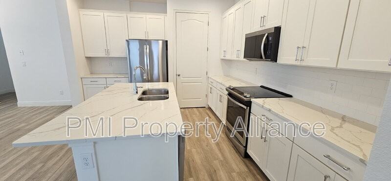 2934 Rapollo Ln - Photo 5 of 30