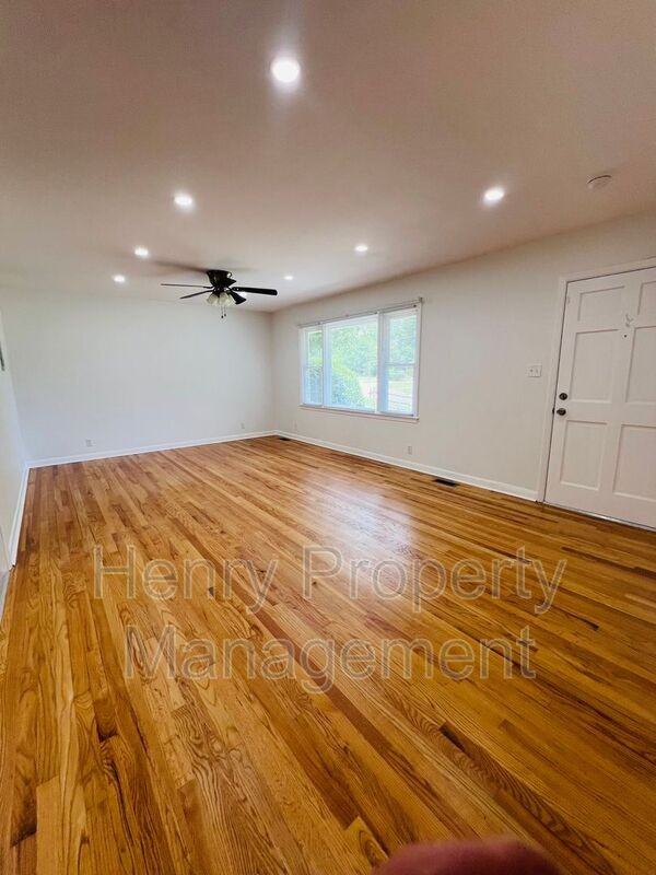 3415 Carolyn Dr - Photo 2 of 27