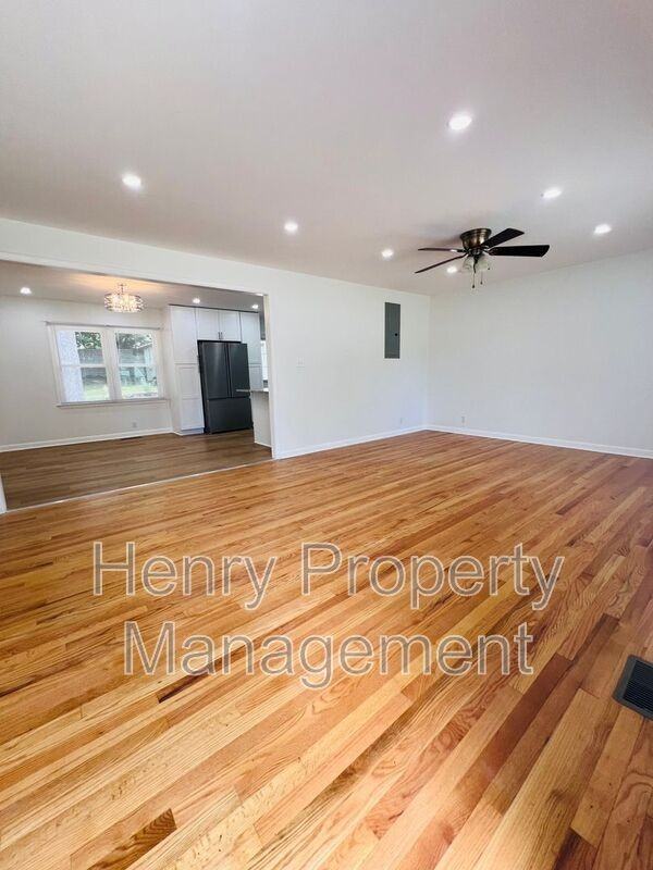3415 Carolyn Dr - Photo 3 of 27