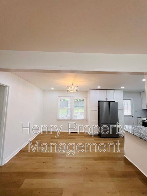 3415 Carolyn Dr - Photo 4 of 27