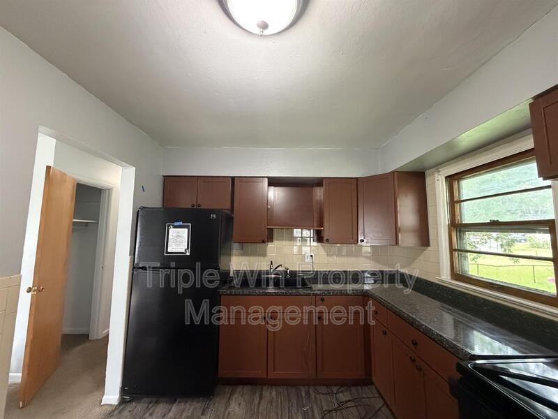 1695 Crowder Dr - Photo 6 of 6