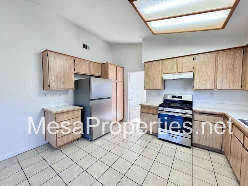 13667 Gemini St - Photo 4 of 16