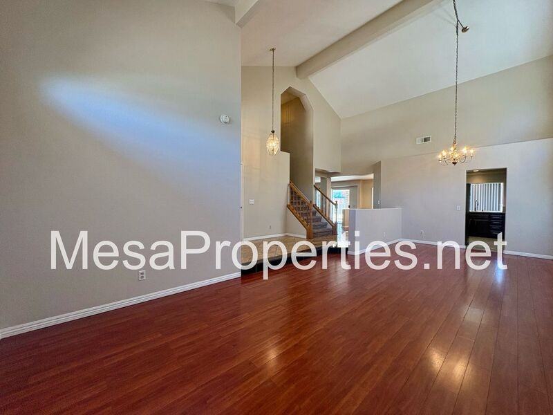 14383 La Crescenta Ave - Photo 6 of 41