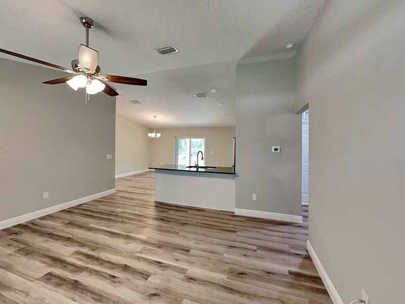 1866 W Hialeah Dr - Photo 4 of 19