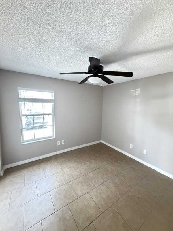 111 Hidden Arbor Ct - Photo 6 of 10