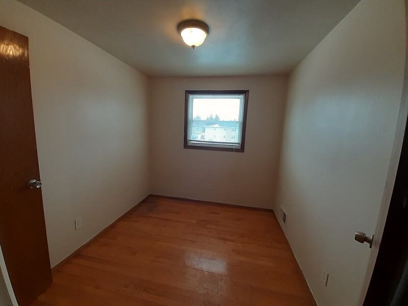 1118 Melrose Ct - Photo 3 of 8