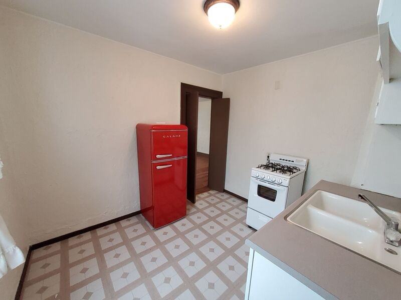 317 W 14th Ave - Photo 2 of 8