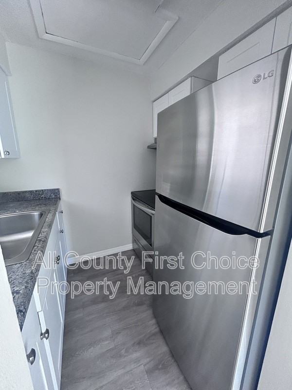 3071 Park Ln #B - Photo 3 of 9