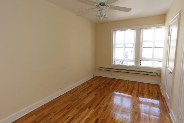 540 W Wellington Ave #304 - Photo 4 of 12