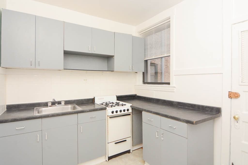 CORNELIA + BROADWAY #2S - Photo 2 of 21