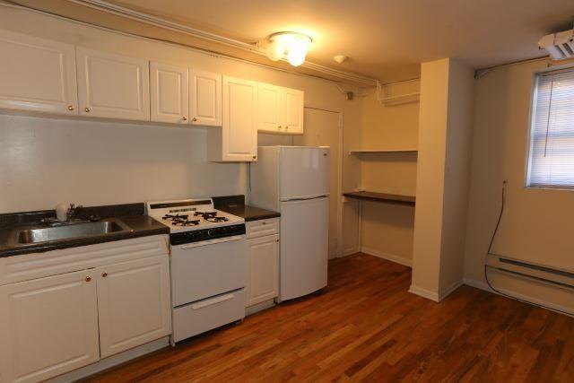 656 W Cornelia Ave #22 - Photo 3 of 17