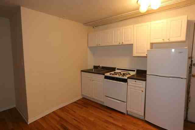 656 W Cornelia Ave #22 - Photo 4 of 17