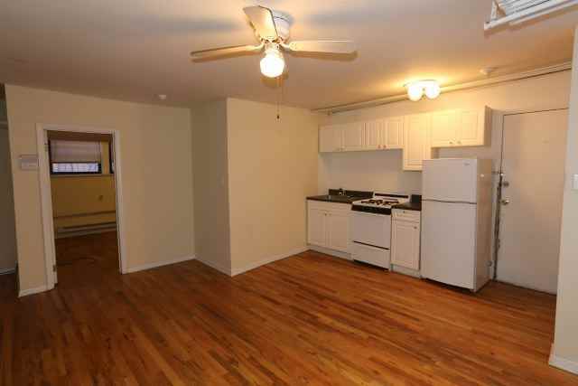 656 W Cornelia Ave #22 - Photo 5 of 17