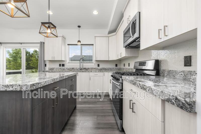 7084 Se - Photo 2 of 31