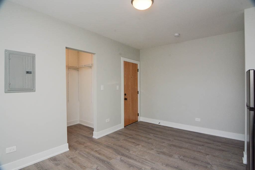 BELDEN + CLARK #B302 - Photo 5 of 15